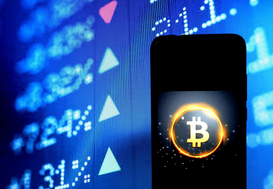 Top 7 Bitcoin Trading and Investing Tips